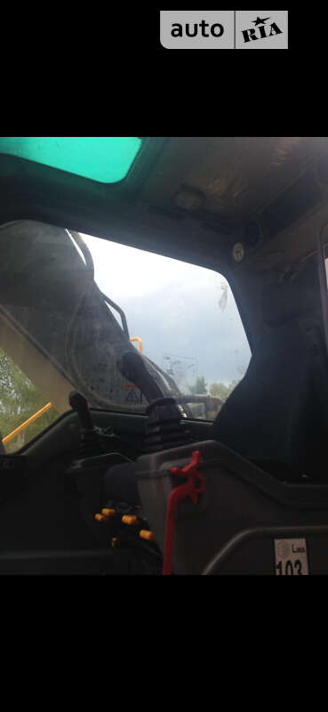 Гусеничный экскаватор Volvo EC 240 BNLC 2007 в Ивано-Франковске