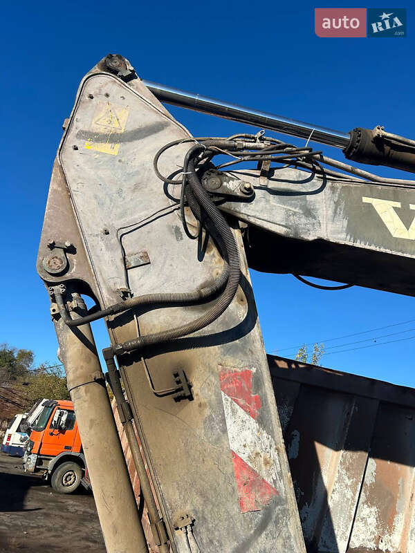 Гусеничный экскаватор Volvo EC 240 BNLC 2004 в Каменском