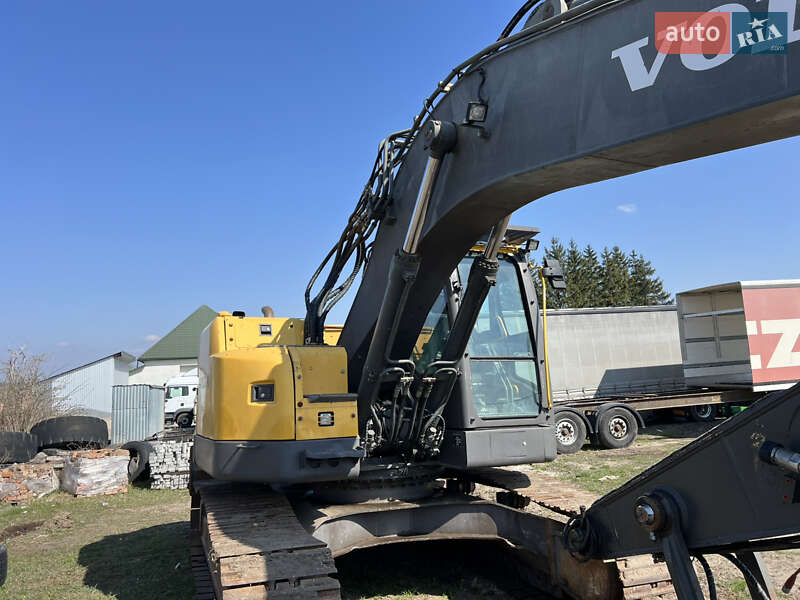 Гусеничний екскаватор Volvo EC 240CL 2008 в Луцьку