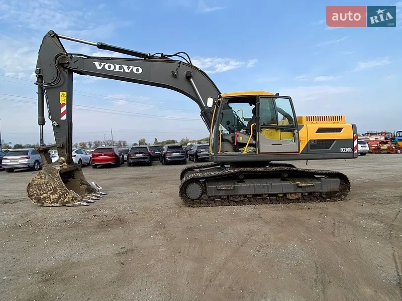 Volvo EC 250DL 2021