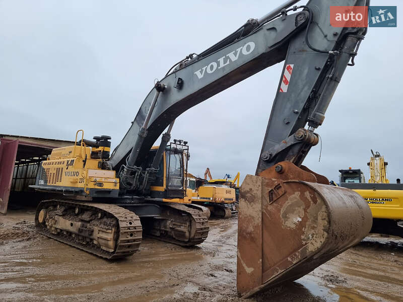 Гусеничный экскаватор Volvo EC 750D 2007 в Львове