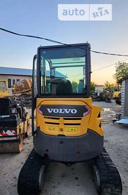 Миниэкскаватор Volvo ECR 25D 2014 в Хотине