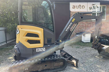 Миниэкскаватор Volvo ECR 25D 2014 в 