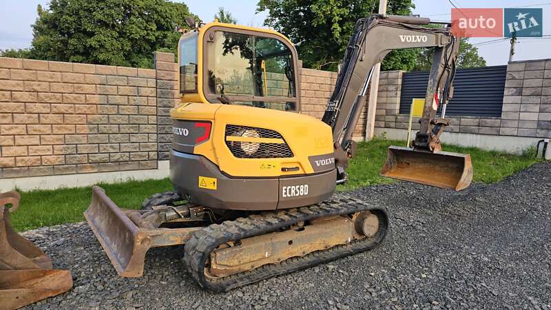 Миниэкскаватор Volvo ECR 58D 2015 в Луцке