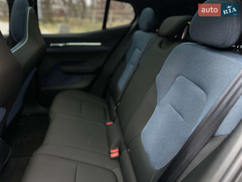 Внедорожник / Кроссовер Volvo EX30 2024 в Днепре