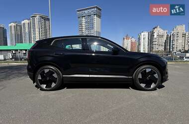 Внедорожник / Кроссовер Volvo EX30 2023 в 