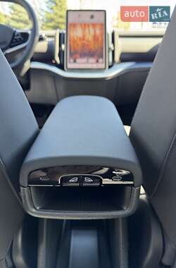 Внедорожник / Кроссовер Volvo EX30 2023 в 