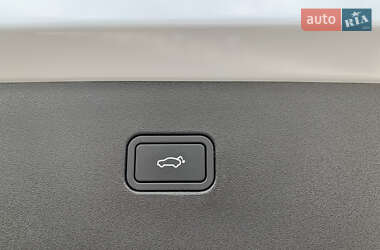 Позашляховик / Кросовер Volvo EX30 2024 в 