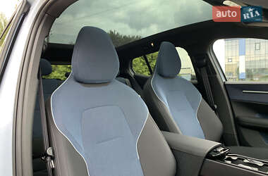 Позашляховик / Кросовер Volvo EX30 2024 в 