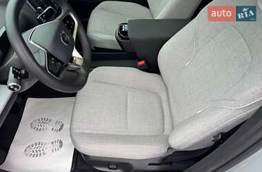 Внедорожник / Кроссовер Volvo EX30 2024 в 