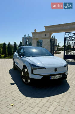 Внедорожник / Кроссовер Volvo EX30 2024 в 