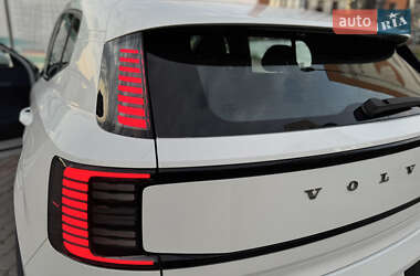Внедорожник / Кроссовер Volvo EX30 2024 в 