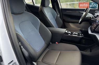 Внедорожник / Кроссовер Volvo EX30 2024 в 