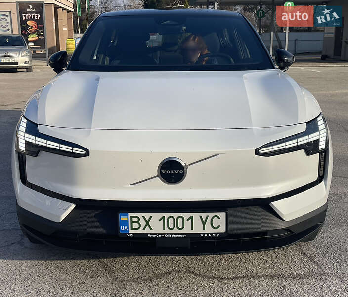 Внедорожник / Кроссовер Volvo EX30 2023 в 