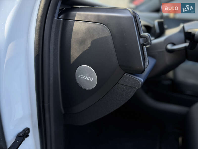 Внедорожник / Кроссовер Volvo EX30 2024 в Ивано-Франковске