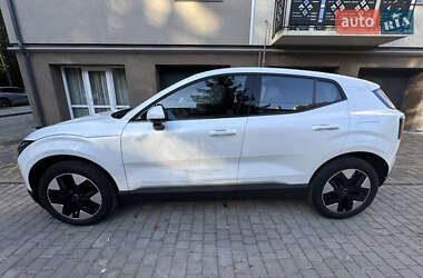 Внедорожник / Кроссовер Volvo EX30 2024 в 