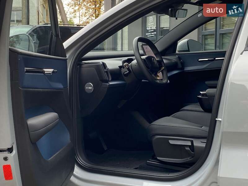 Позашляховик / Кросовер Volvo EX30 2024 в Калуші