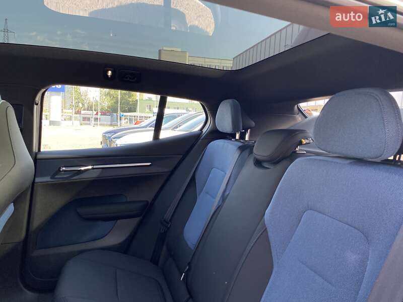 Позашляховик / Кросовер Volvo EX30 2024 в Дніпрі