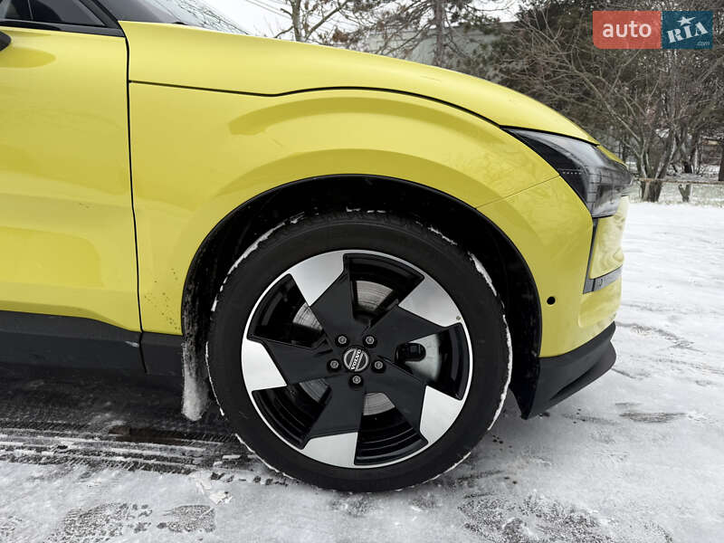 Внедорожник / Кроссовер Volvo EX30 2024 в Одессе