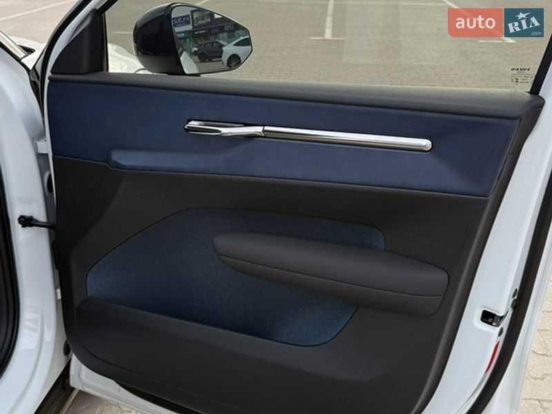 Внедорожник / Кроссовер Volvo EX30 2023 в Киеве