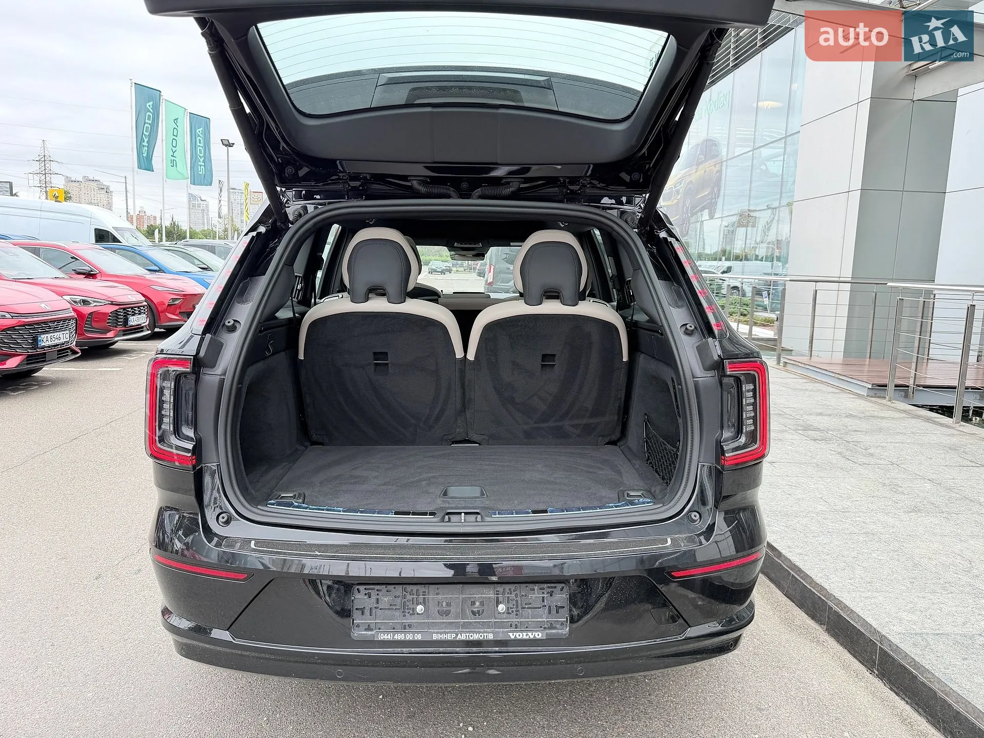 2025 Volvo EX90 - мініатюра 10