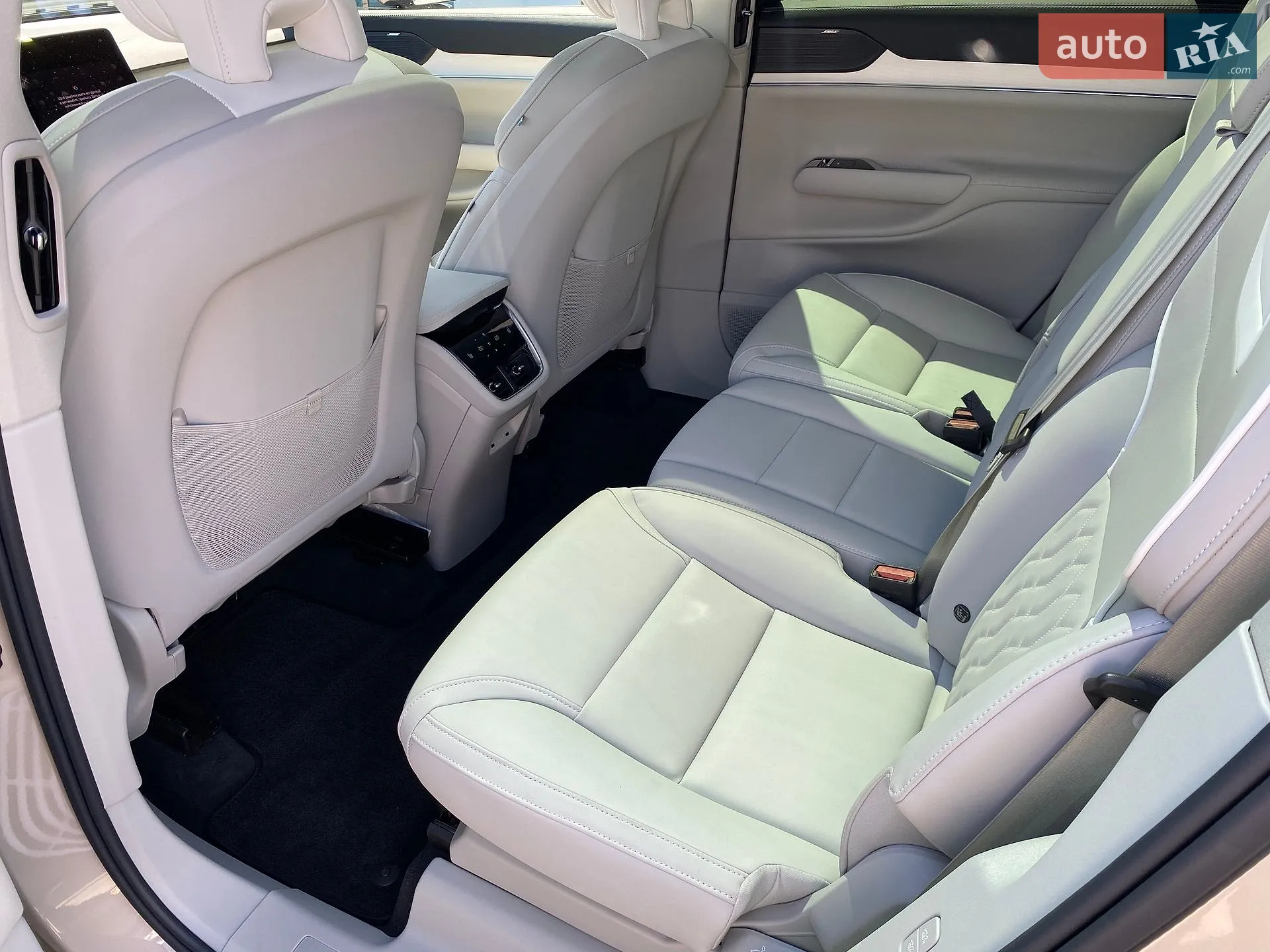 2025 Volvo EX90 - мініатюра 10