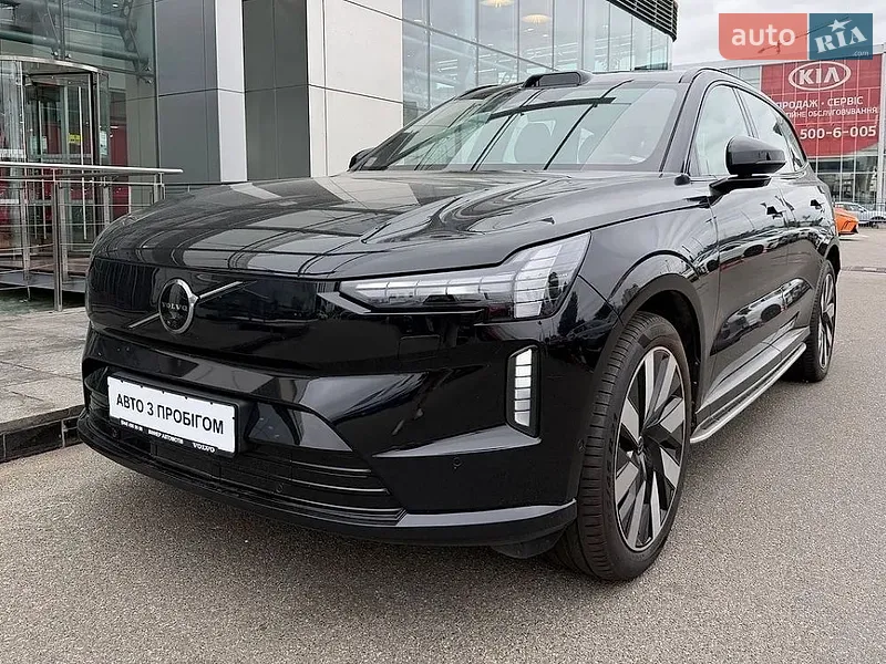 Volvo EX90 2025