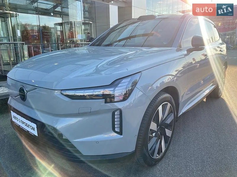 Volvo EX90 2025