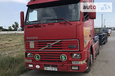 Тягач Volvo F12 2002 в Одесі