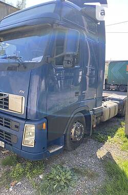 Тягач Volvo F12 2007 в Львові