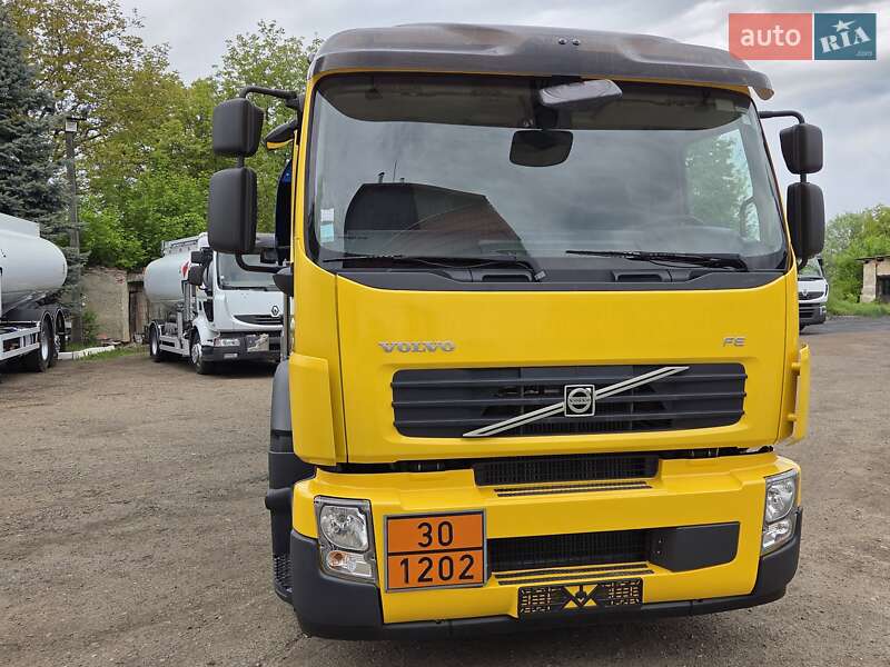 Бензовоз Volvo FE 2011 в Черновцах фото 6 Бензовоз Volvo FE 2011 в Черновцах