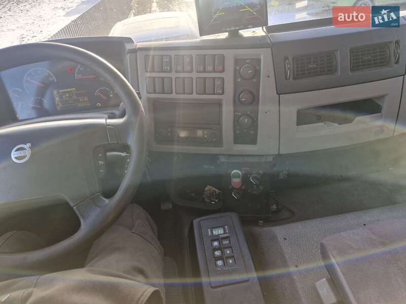 Мусоровоз Volvo FE 2007 в Долине