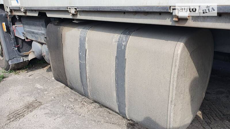 Контейнеровоз Volvo FH 12 2003 в Ужгороді