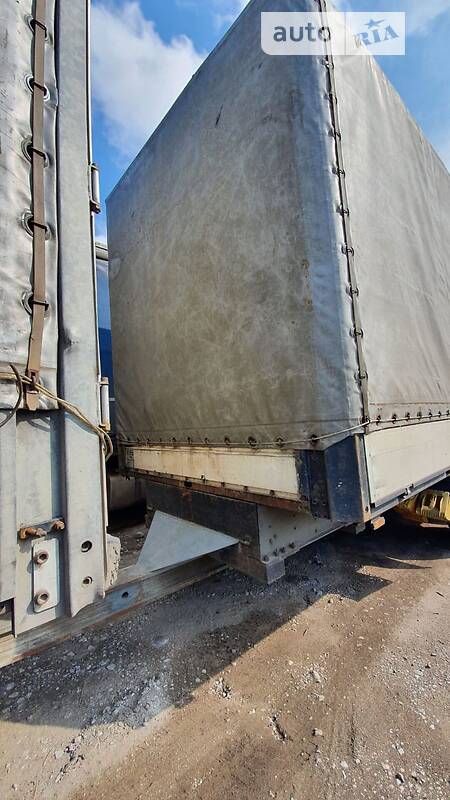 Контейнеровоз Volvo FH 12 2003 в Ужгороді