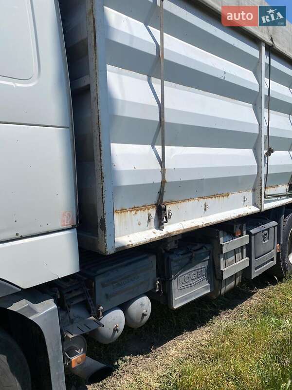 Зерновоз Volvo FH 12 2005 в Днепре
