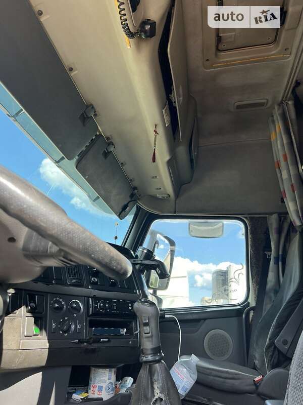 Тягач Volvo FH 12 2002 в Каневі
