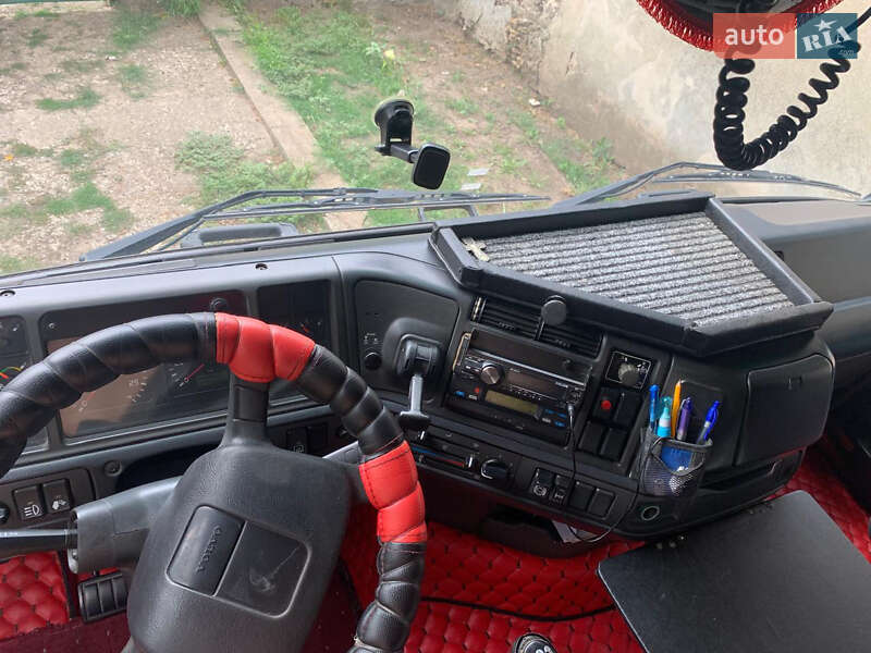 Самосвал Volvo FH 12 1999 в Сарате