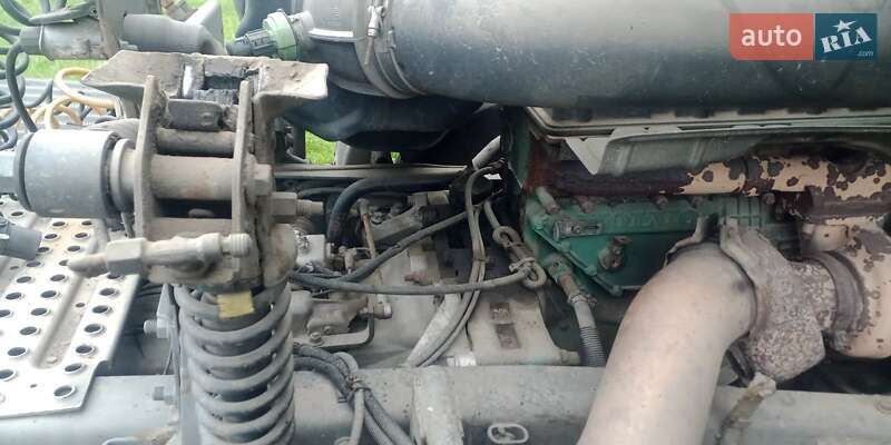 Зерновоз Volvo FH 12 2000 в 