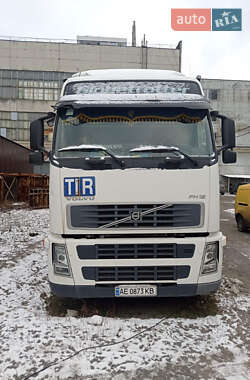 Грузовой фургон Volvo FH 12 2006 в Днепре