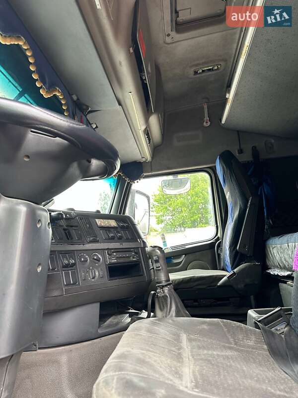 Зерновоз Volvo FH 12 2005 в Днепре