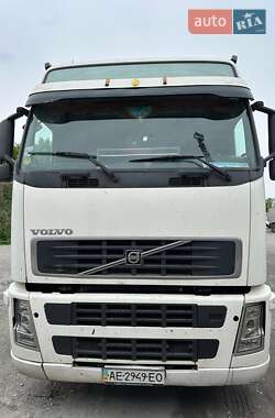 Зерновоз Volvo FH 12 2005 в Днепре