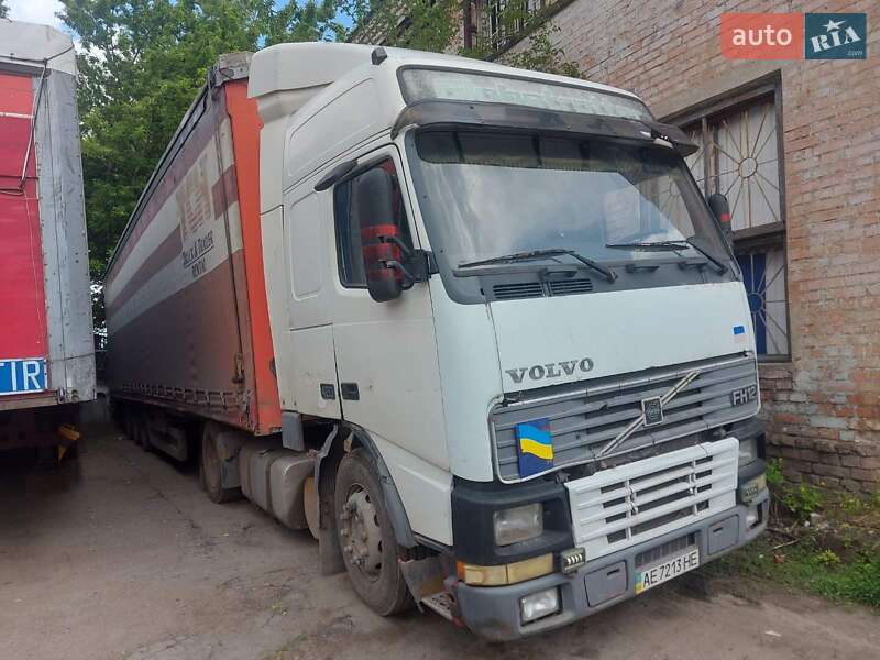 Тентований Volvo FH 12 2001 в 