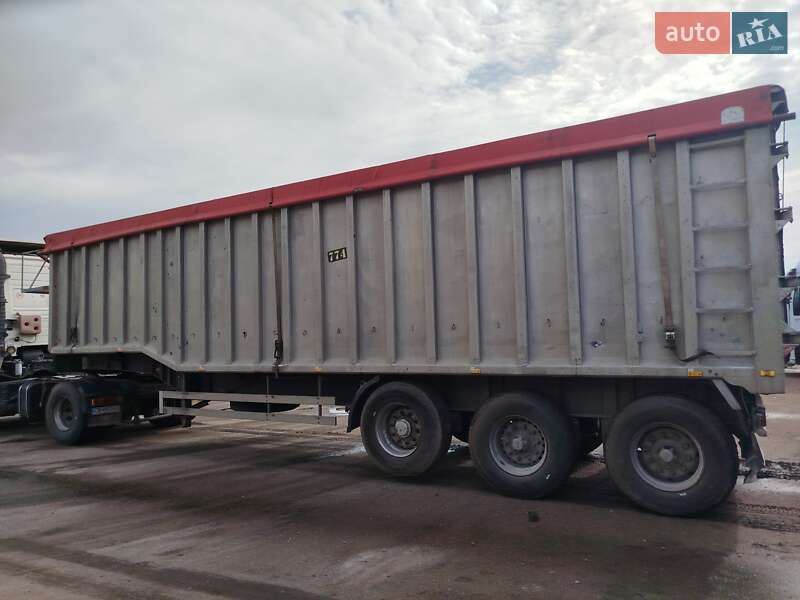 Самосвал Volvo FH 12 1999 в Чернигове
