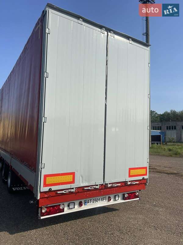 Тентований Volvo FH 12 2006 в Чернівцях