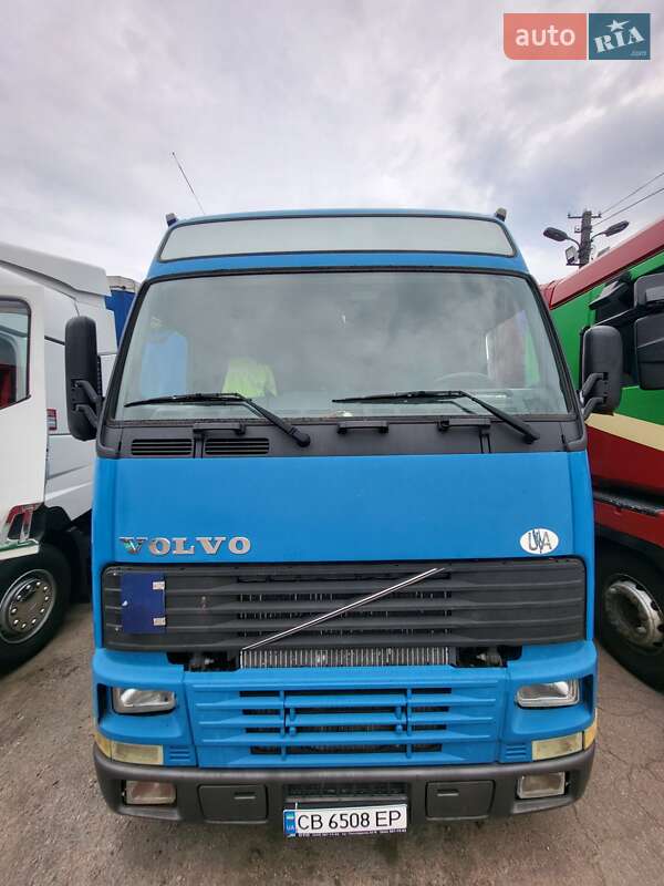 Тентованый Volvo FH 12 2000 в Чернигове