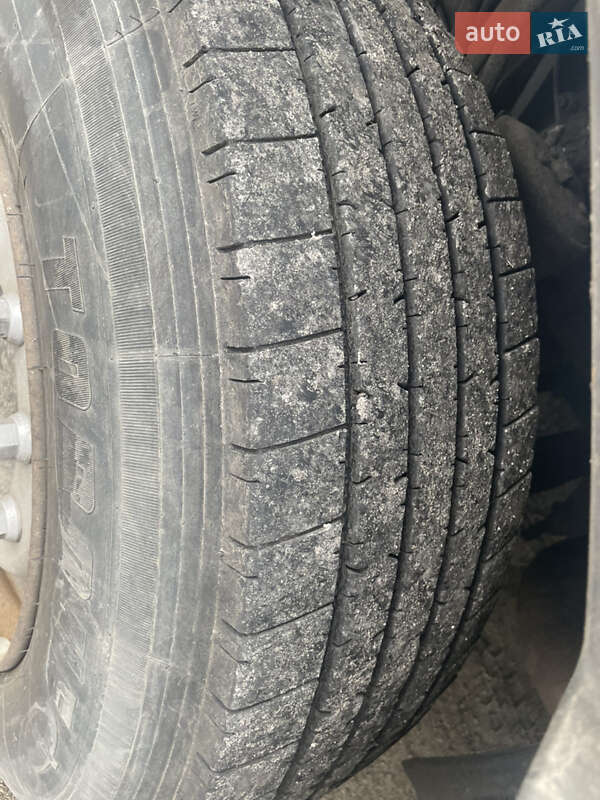 Грузовой фургон Volvo FH 12 2006 в Харькове