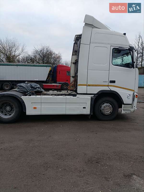 Тягач Volvo FH 12 2004 в Горохове