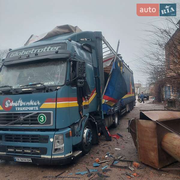 Тентованый Volvo FH 12 2004 в Чернигове фото 3 Тентованый Volvo FH 12 2004 в Чернигове