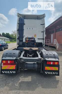Тягач Volvo FH 13 2010 в 
