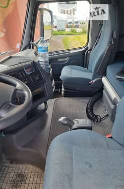 Тягач Volvo FH 13 2010 в 